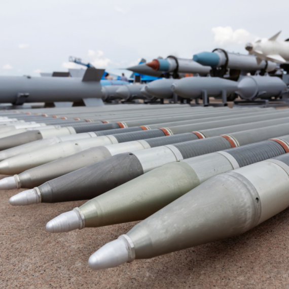 Nemački ministar: Rusija proizvodi više oružja nego što joj je potrebno za rat u Ukrajini