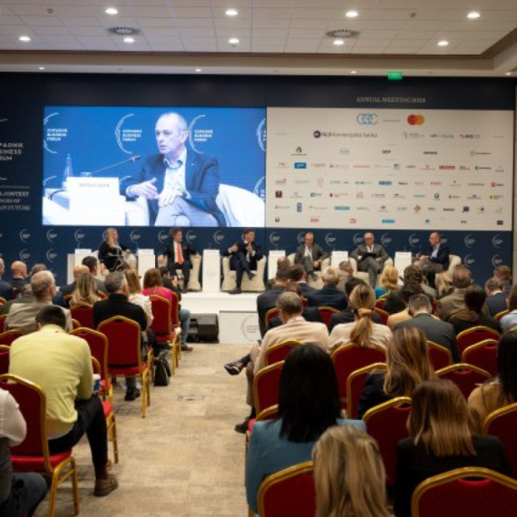 UNIQA na Kopaonik biznis forumu: Svi značajni infrastrukturni objekti u Srbiji su osigurani