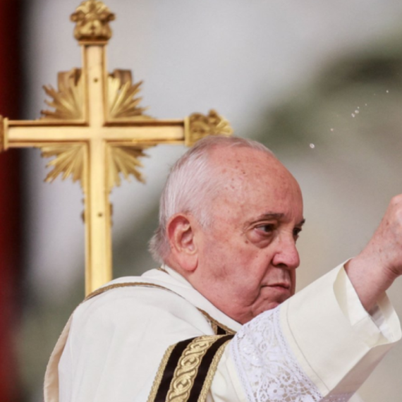 "Mir se ne sklapa oružjem", poruka papa u Uskršnjoj poslanici