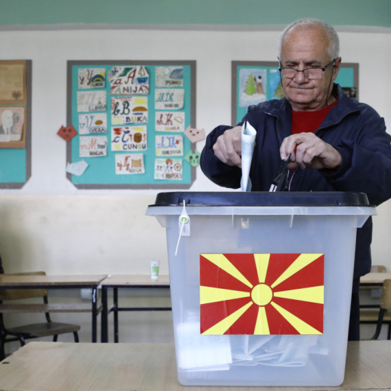 U Severnoj Makedoniji počeli parlamentarni izbori i drugi krug predsedničkih