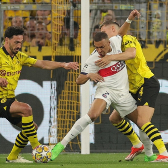 Dortmund se budi, PSŽ kontroliše meč, i dalje bez golova na Vestafalenu