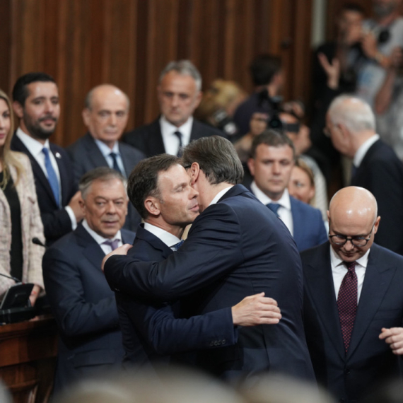 Srbija dobila novu Vladu: Ministri položili zakletvu u Skupštini, prisustvovao Vučić FOTO/VIDEO