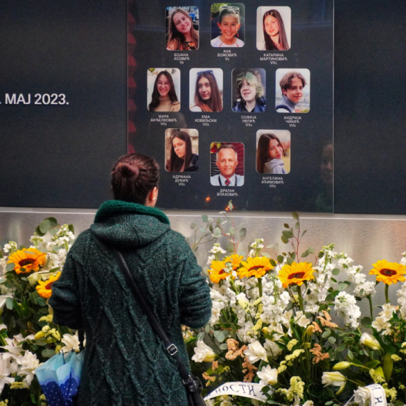 Da se nikada ne zaborave žrtve masakra na Vračaru: Ogromna tuga...; Ministri položili vence FOTO/VIDEO