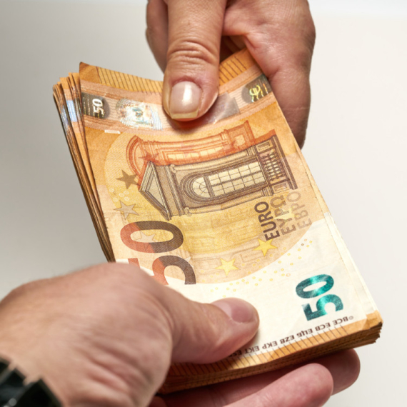 Oni zarađuju čak 3.228 evra mesečno: Objavljena prosečna plata u Hrvatskoj