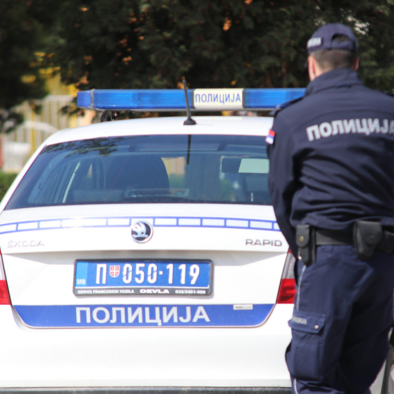 Haos u Tutinu: Napadači pucali na policajce