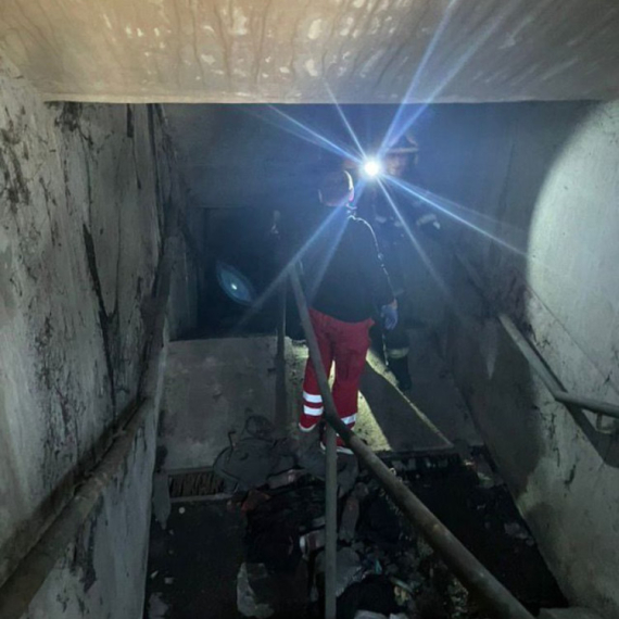 Prvi snimak akcije spasavanja: Ovako su vatrogasci izvlačili iz tunela povređene u sudaru vozova FOTO