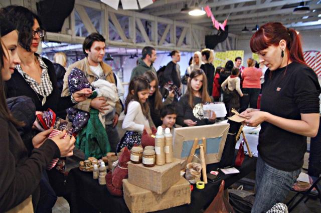 Bazar rukotvorina na Mrnjau Festu (Foto: Maja Medić)