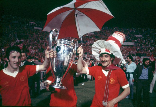 Džimi Kejs i Teri Mekdermot proslavljaju osvajanje prvog Kupa šampiona 1977. Getty Images / Staff