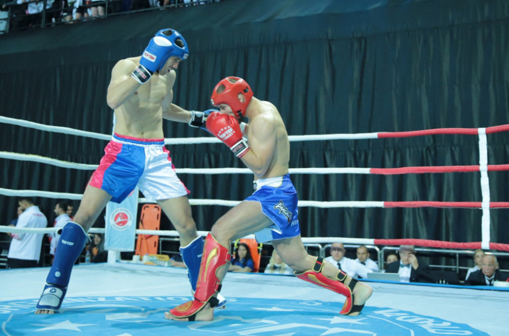 Nokaut kolenom: Zastava tzv. Kosova pogrešan izbor protiv srpskog borca VIDEO