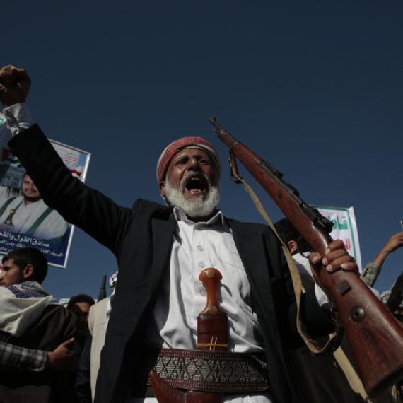 Ubijen komandant; Metak u glavu, grudi i vrat