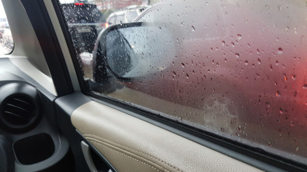 Kondenzacija i vlaga u automobilu – kako ih se rešiti