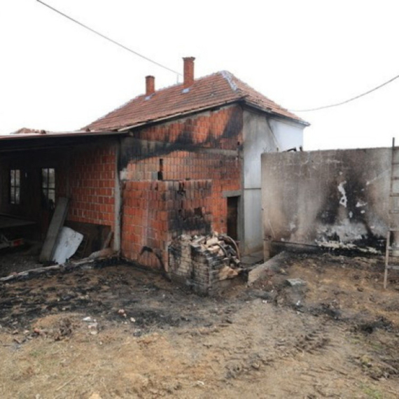 Vatrena stihija im progutala sve: Pričinjena ogromna materijalna šteta porodici kod Kragujevca