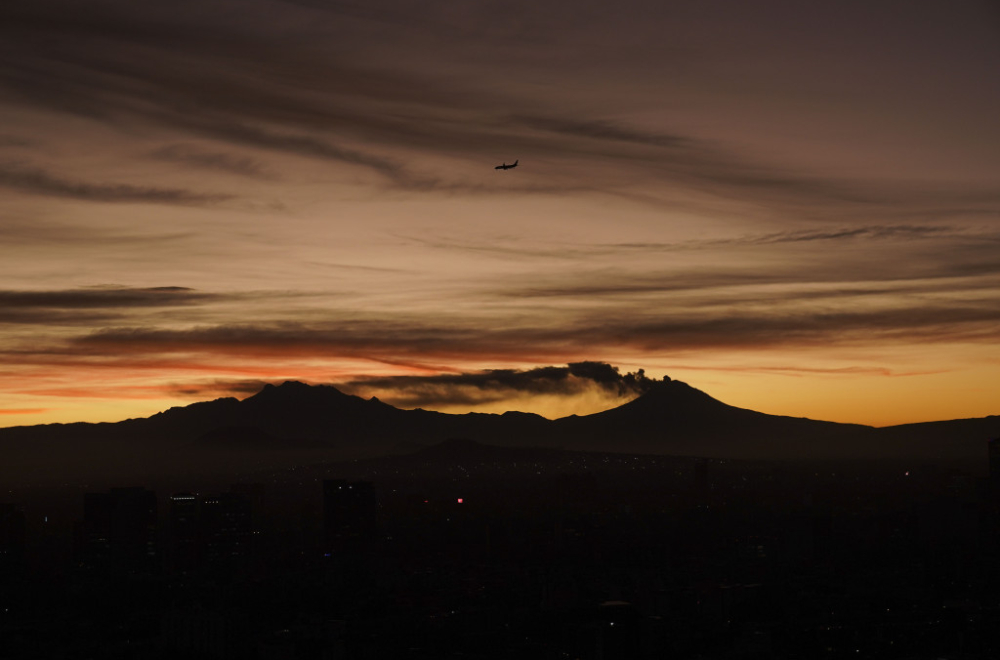 Opasnost je proglašena, upozoreni su: Vulkan je aktivan FOTO