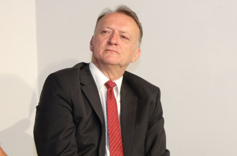 Ponošev čovek optužio Srbiju da je sama kriva za NATO agresiju, pa napao i Vučića VIDEO