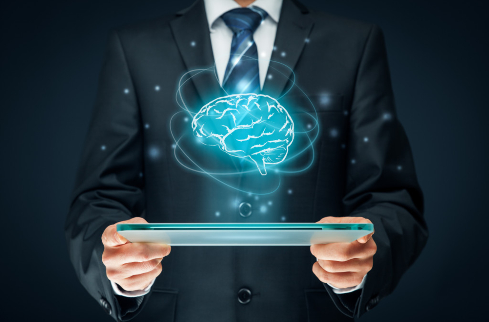 Nema zaposlenih, a zarađuje 175.000 evra mesečno: Propali jutjuber postao biznis genije