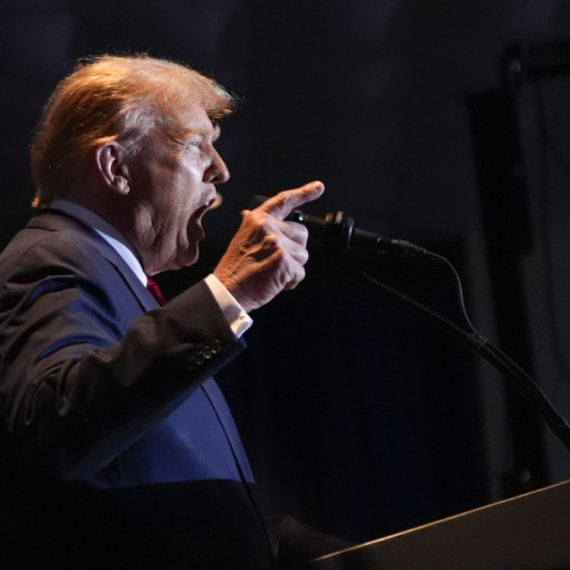 "Ljudi je ne vole, znaju da ona ne može da pobedi Bajdena"