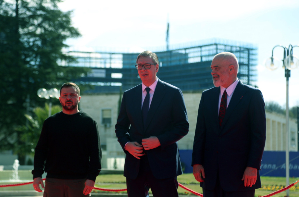 Vučić iz Tirane: "Naš glas je sa poštovanjem slušan ovde"; "Pale su u vodu sve laži o 'pokradenim izborima'"