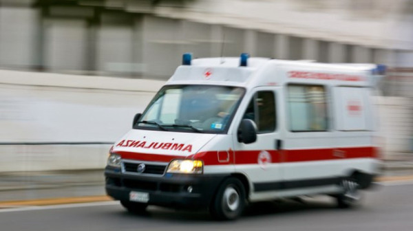 Drama u Beogradu: Radnik pao sa 4 metra visine; Lekari mu se bore za život