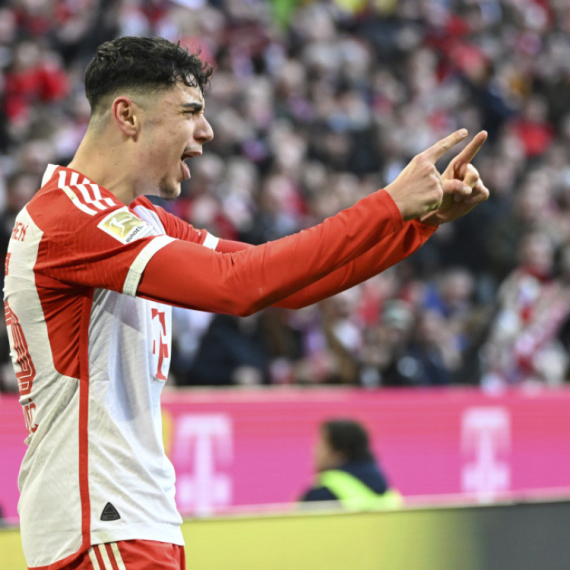 Srbija teško do Pavlovića i Bajčetića