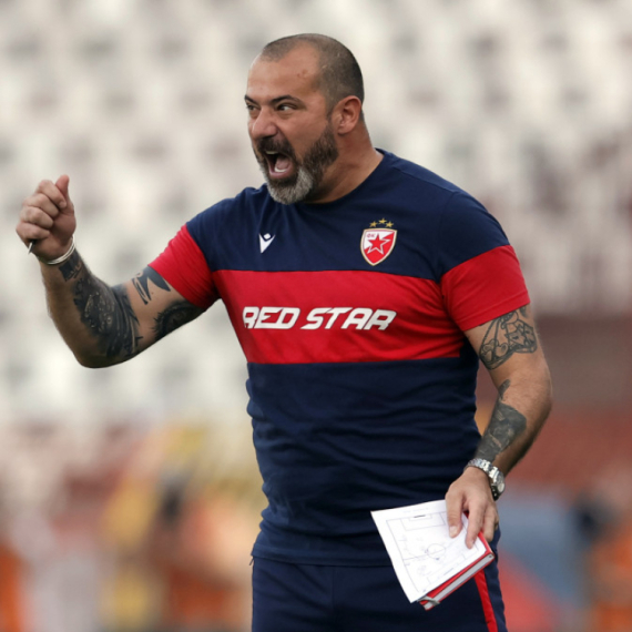 Stanković isključen u Mađarskoj – morali su da ga smiruju VIDEO