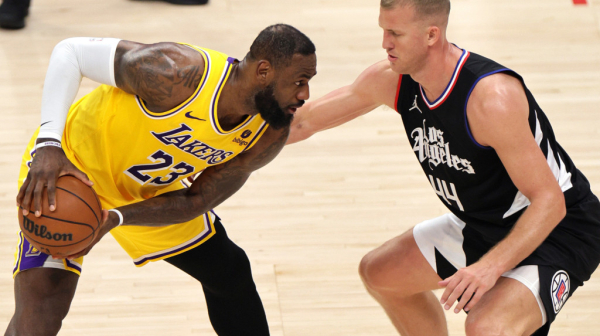 Lebron "čeka" Jokića da ispiše 40.000 poena u karijeri