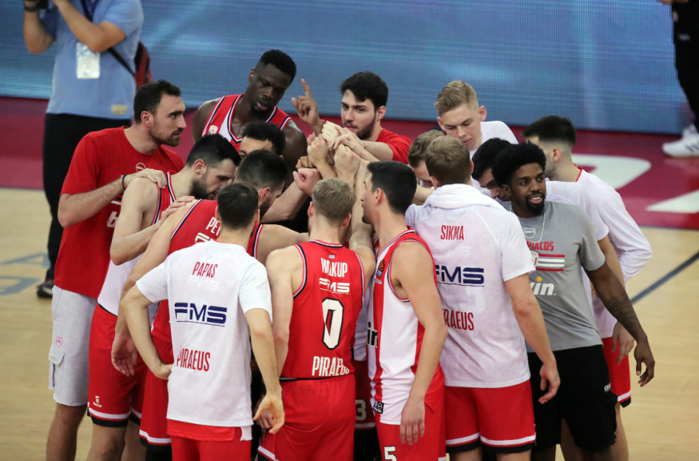 Prokišnjava krov kultne evroligaške hale – teren poplavljen