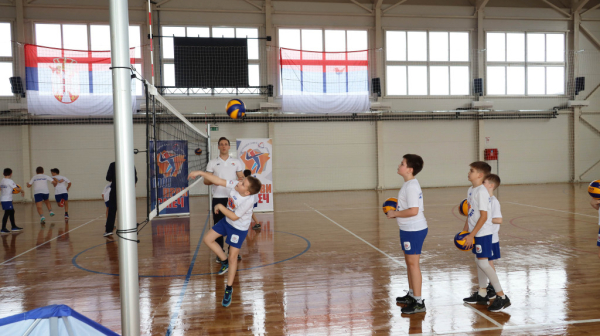 Projekat "Moj prvi smeč" okupio 65 mališana