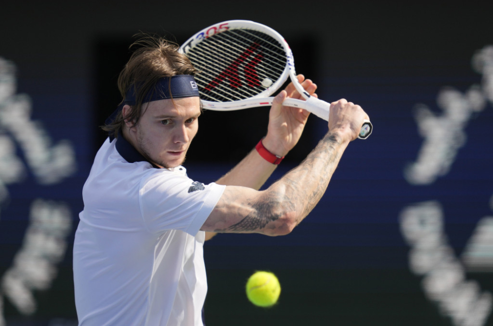 Lehečka predao meč, Bublik u polufinalu u Dubaiju VIDEO