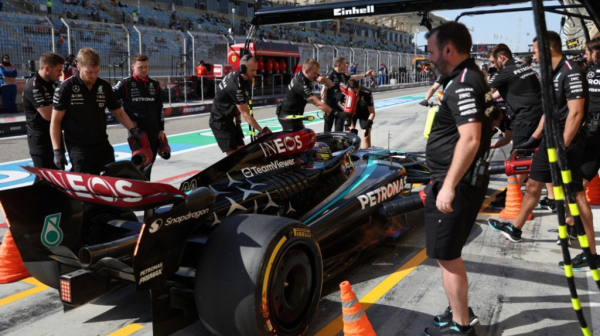 Hamilton najbrži na drugom treningu u Bahreinu