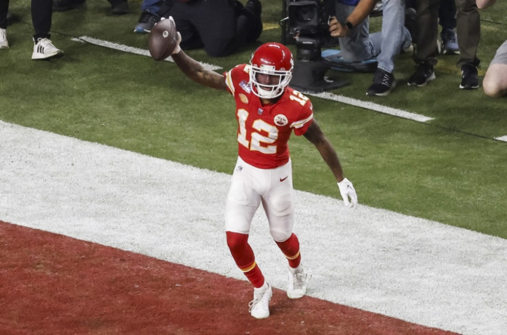 Junak Superboula "odao" Čifse i izazvao skandal u NFL