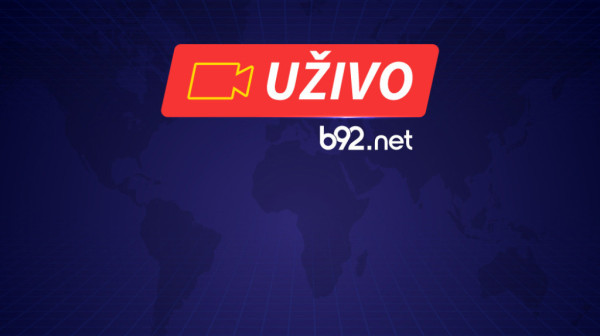 Vučić awarded work contracts to the best graduates: "Thank the state that invests so much money in healthcare"