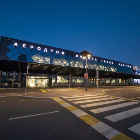 Beogradski aerodrom ponovo otvoren: Hvala putnicima na strpljenju i razumevanju
