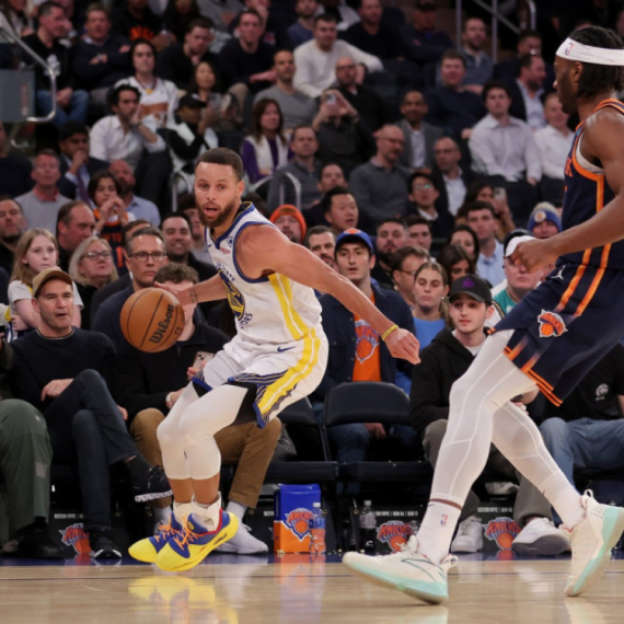 Kari izrešetao Njujork sa osam trojki VIDEO