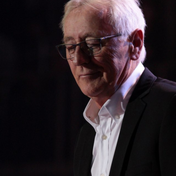 Nova pesma Olivera Dragojevića objavljena šest godina nakon smrti VIDEO