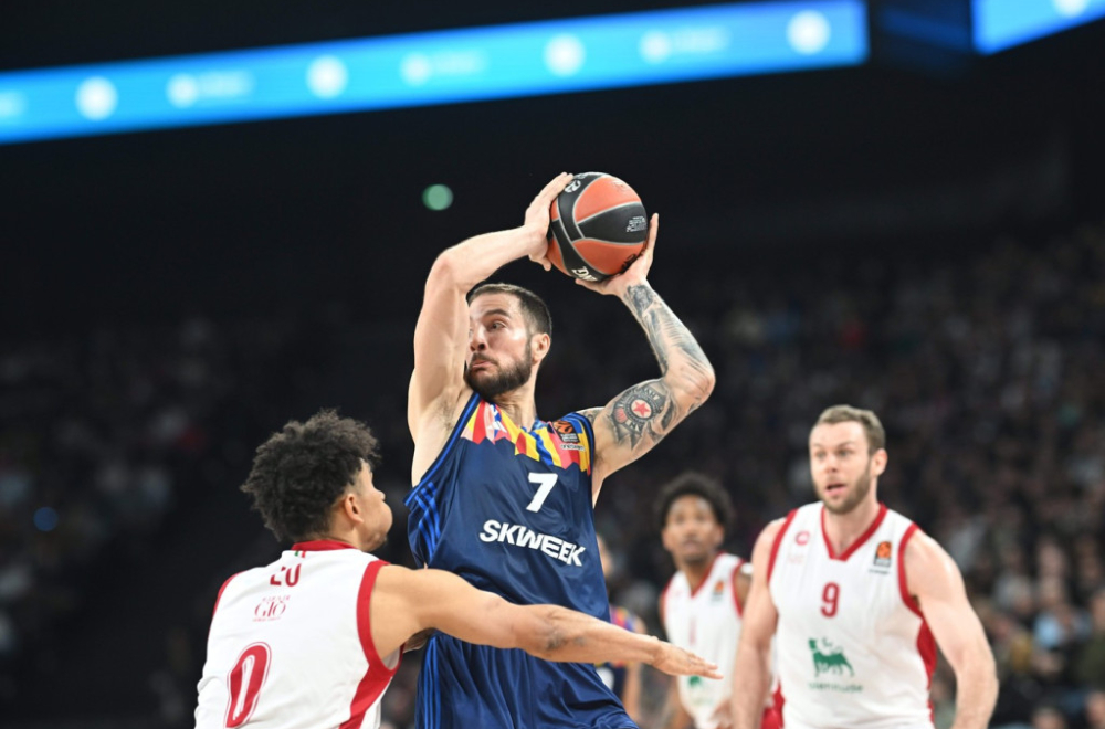 Asvelu drama protiv "destkovanog" Armanija