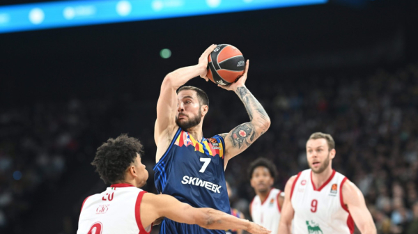 Asvelu drama protiv "destkovanog" Armanija