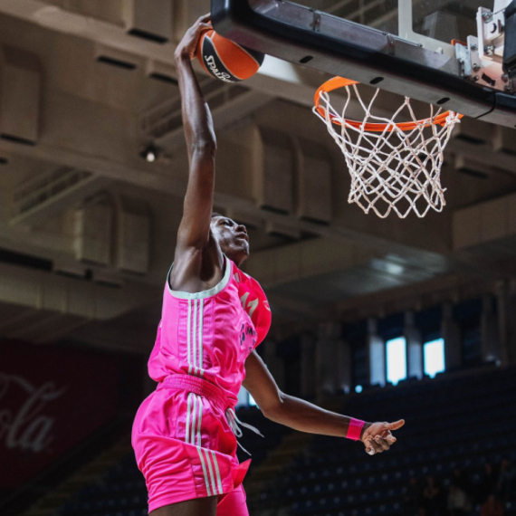 Megini klinci deklasirali Hapoel