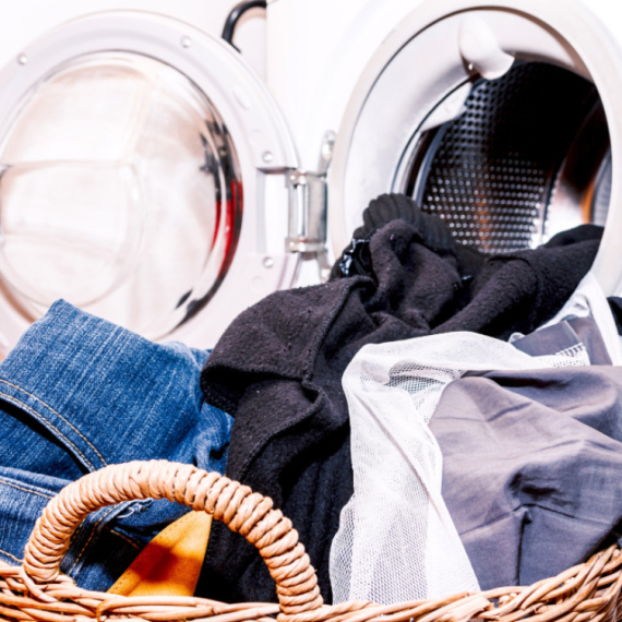 Komad odeće koji nikad ne treba prati: Toga se drži i Viktorija Bekam