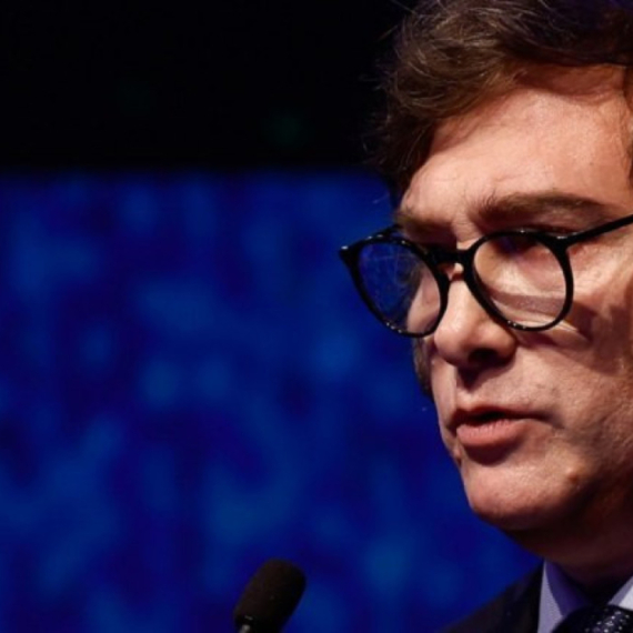 Milei krenuo da gasi