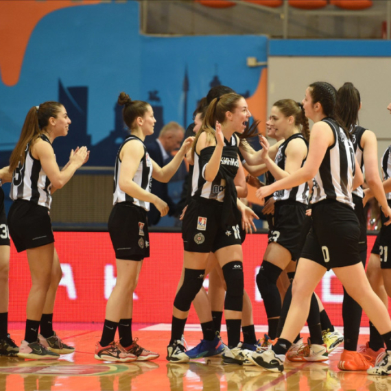 Partizanu "večiti" derbi i borba za trofej Kupa