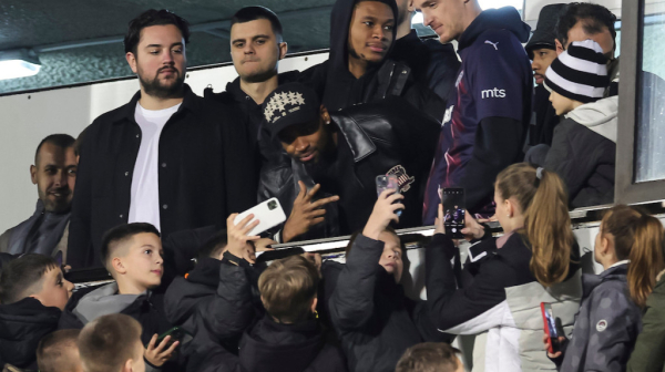 Košarkaši Partizana slavili sa fudbalerima u svlačionici VIDEO