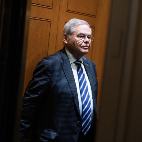 Priznao podmićivanje Đilasovog senatora: Dao "mercedes" supruzi senatora SAD koji je tražio sankcije za Srbiju