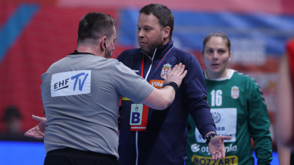 Hrvati "kumovali" porazu rukometašica – Bregar im "aplaudirao"