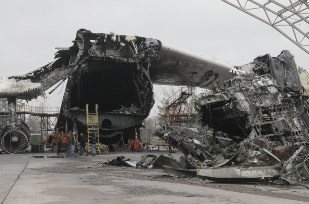 The largest airplane in the world is destroyed; Who is guilty? Well, Ukrainians VIDEO