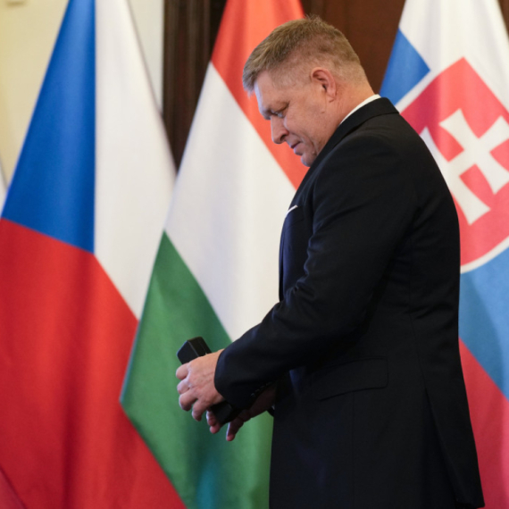 Fico besan: Otišao S-300, otišli Patrioti, odoše i Italijani...