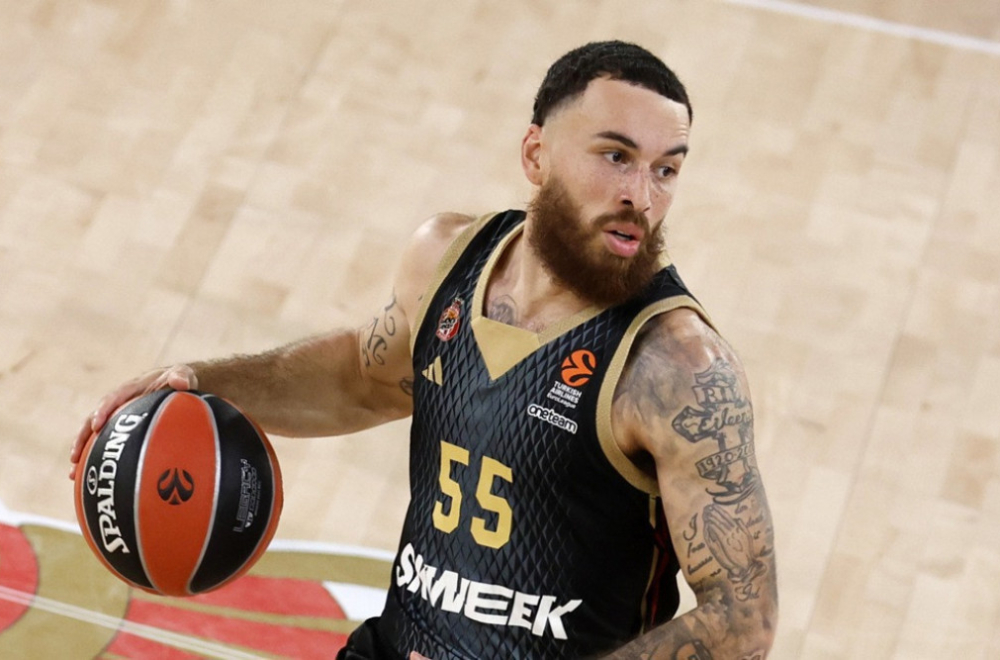 Javio se i Majk Džejms: "Navijači ne treba da imaju pravo glasa"