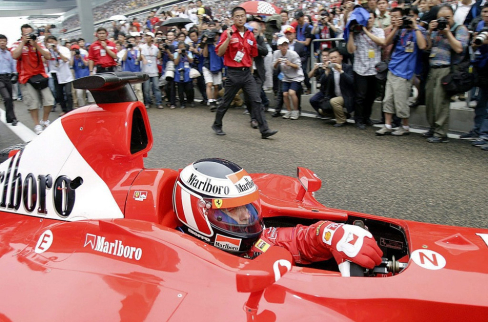 Bivšem vozaču F1 pronaši Ferari posle 28 godina FOTO