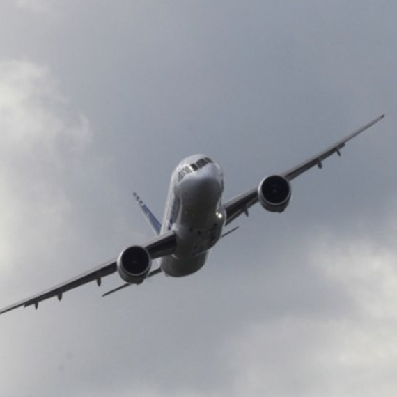 Haos na nebu: Putnički avion se sudario s letelicom za obuku; Ima mrtvih FOTO
