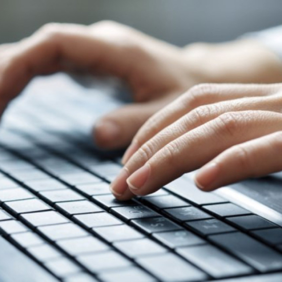 Do ID OB i odobrenja za slobodan pristup tržištu rada od sada preko portala eUprave