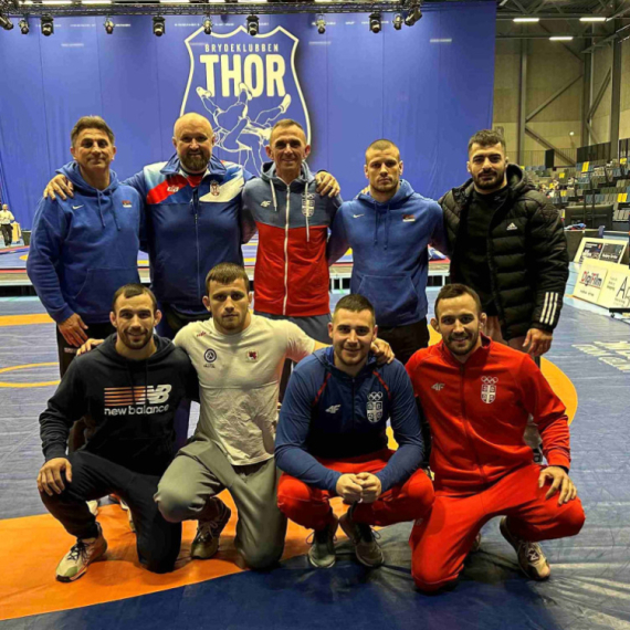 Osam novih medalja za srpsko rvanje